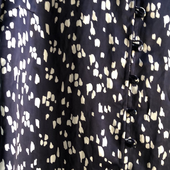 Navy and white print blouse - Picture 3 of 5